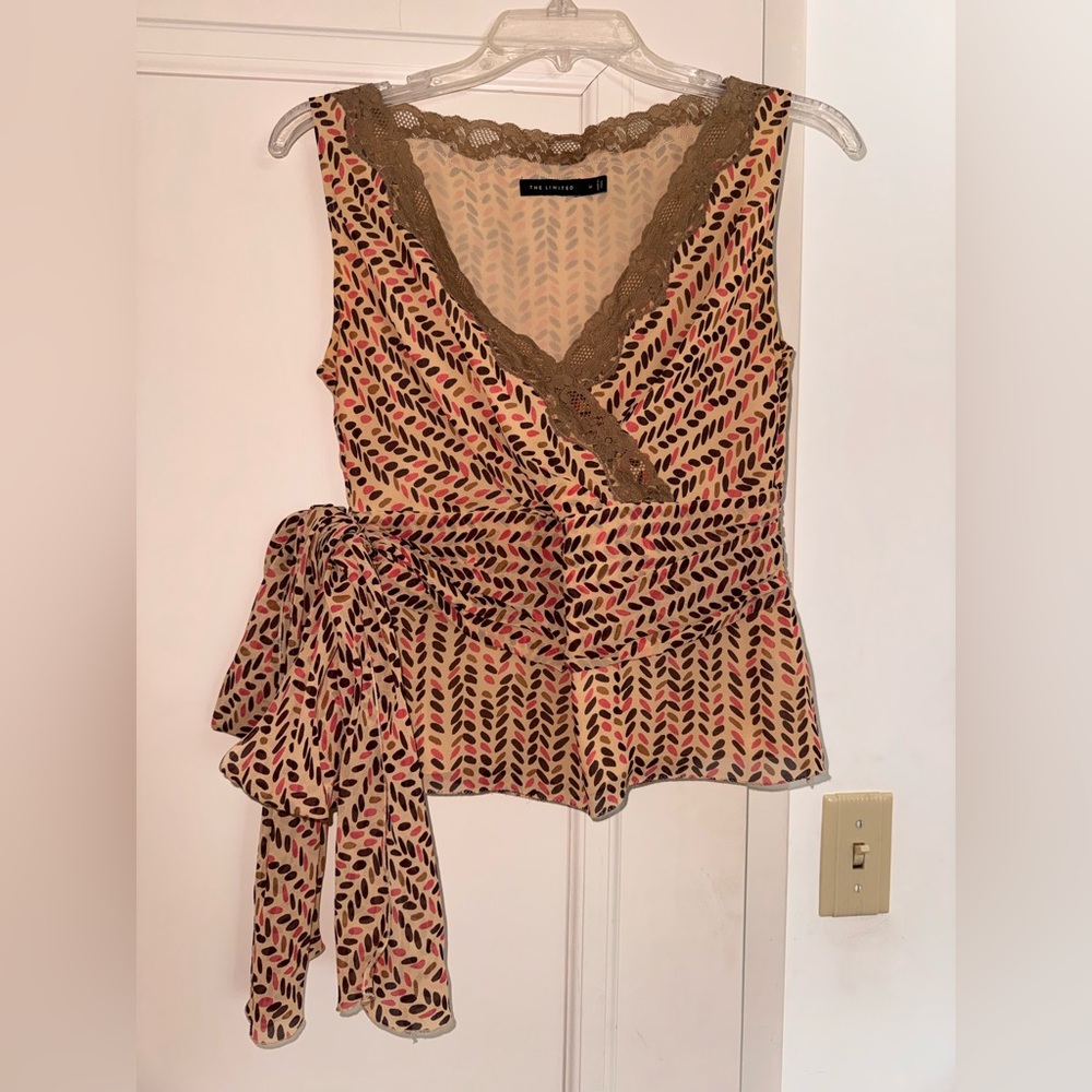 Y2K 2004 The Limited Beige Wrap Camisole with  Lace Trim and Leaf Print SZ M